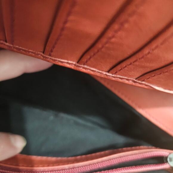 Harbour 2nd Billfold Red Leather Wallet Credit Card Slots Snap Closure - Picture 10 of 15